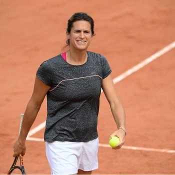 Qui est le partenaire d'Amélie Mauresmo