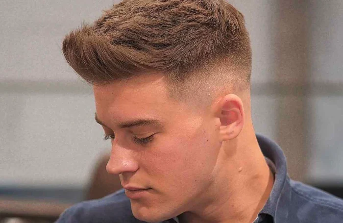 La signification de taper cheveux